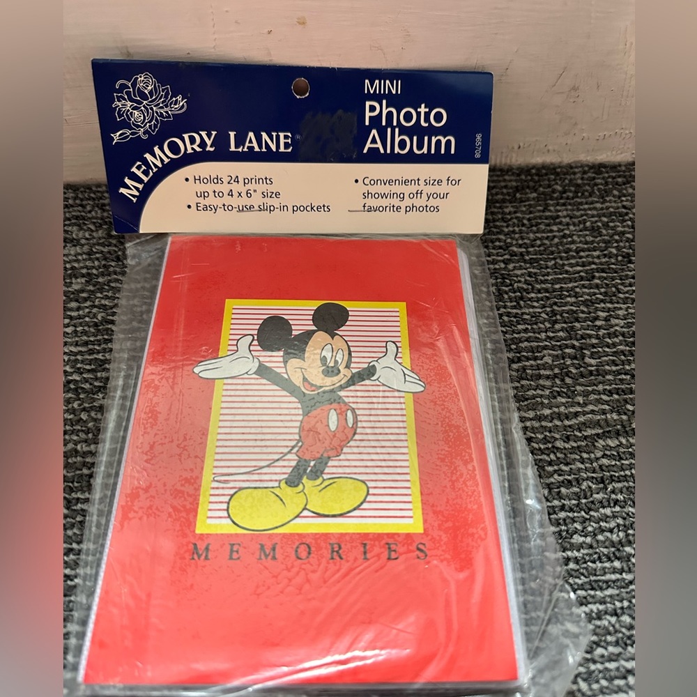 The Walt Disney Company Mini Photo Album - 90s Disney Mickey Mouse